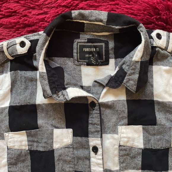 Forever 21 black and white plaid button down shirt - Picture 5 of 15